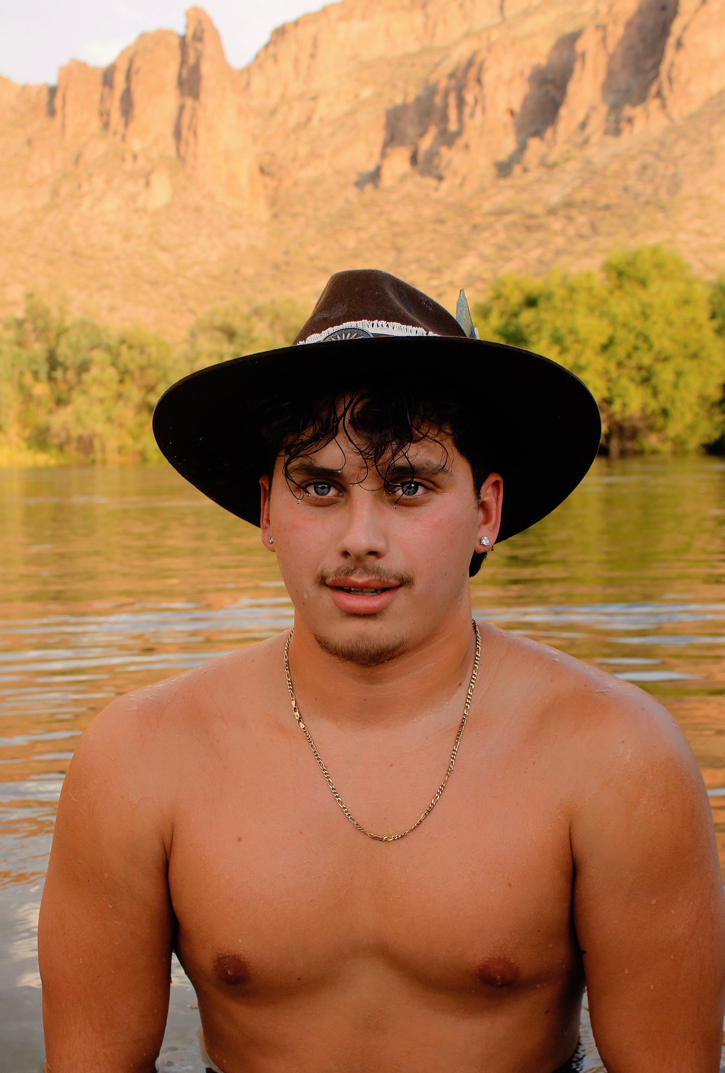 CLASSIC CATTLEMAN IN WOOD